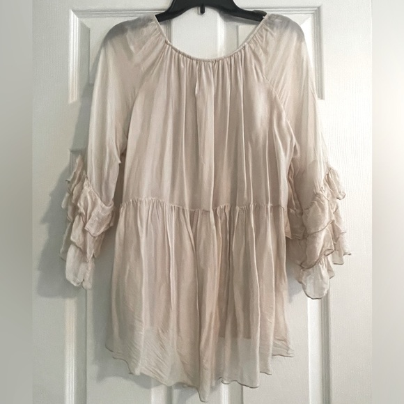 CobbleStone Ruffle Sleeve Silk Blouse champagne color One Size - Picture 2 of 3